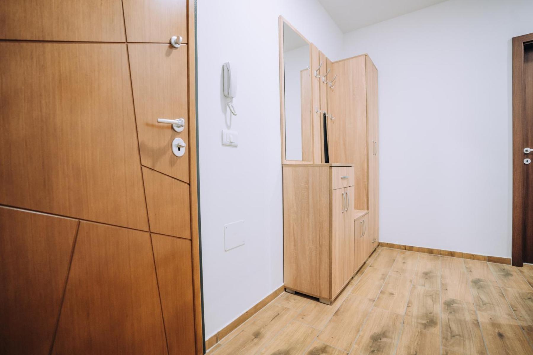 Darki Apartments 2 - Very Central Stay With Free Parking โอครีด ภายนอก รูปภาพ