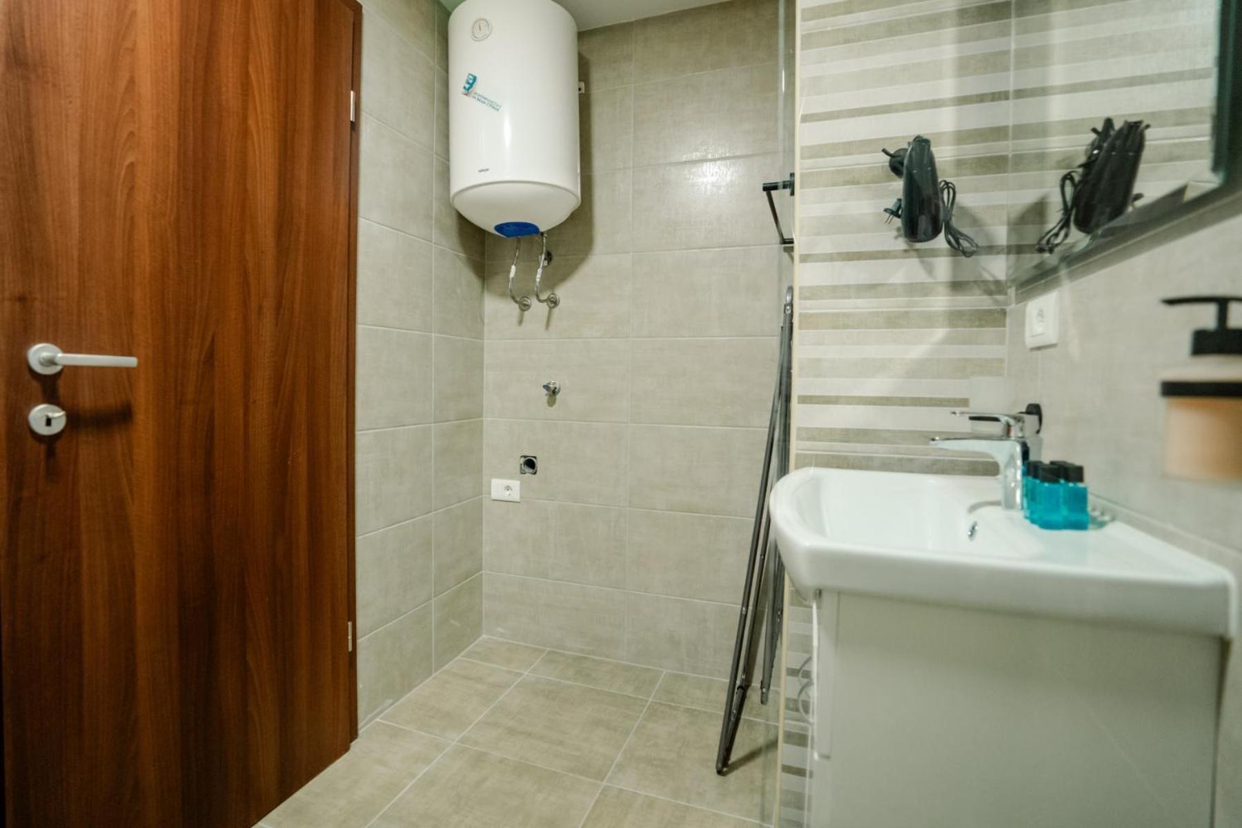 Darki Apartments 2 - Very Central Stay With Free Parking โอครีด ภายนอก รูปภาพ